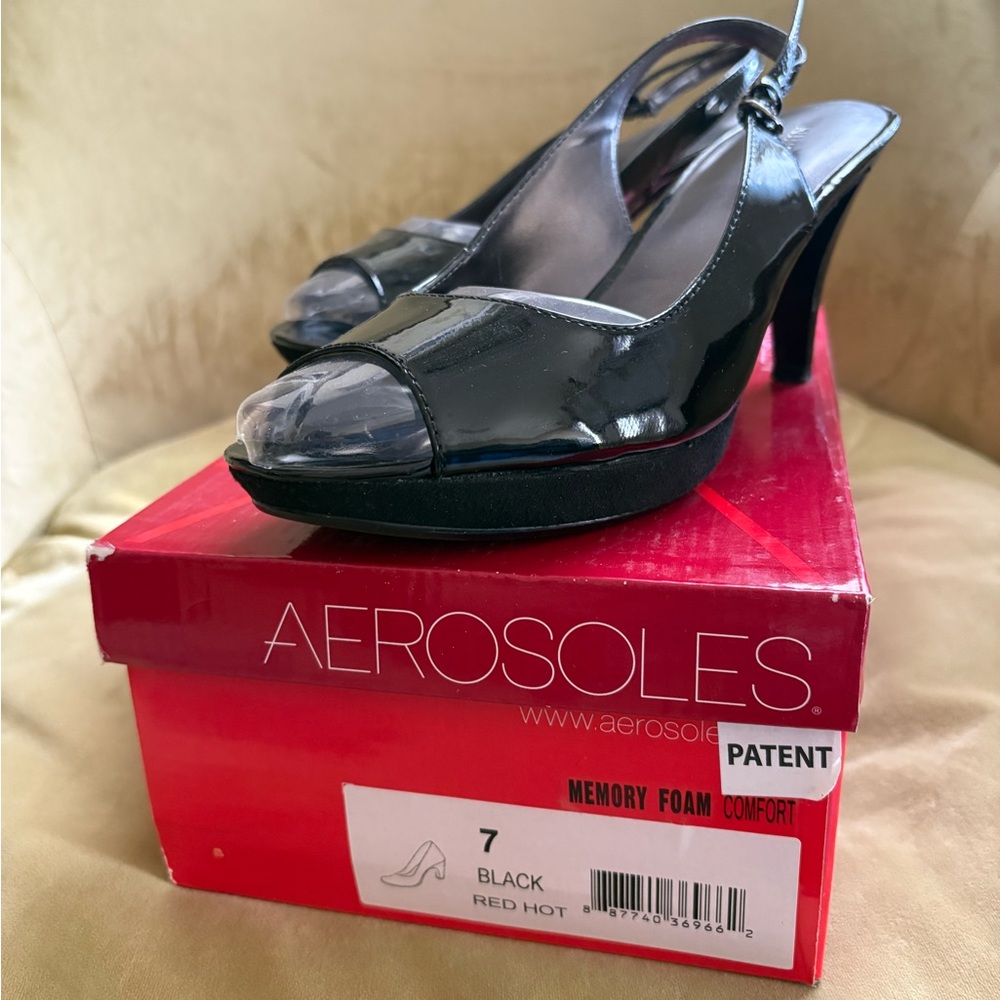 AEROSOLES Black Patent Slingback Heels